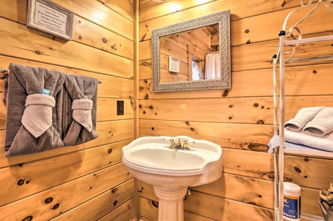Creekside Sevierville Cabin Game Room And Hot Tub! Экстерьер фото